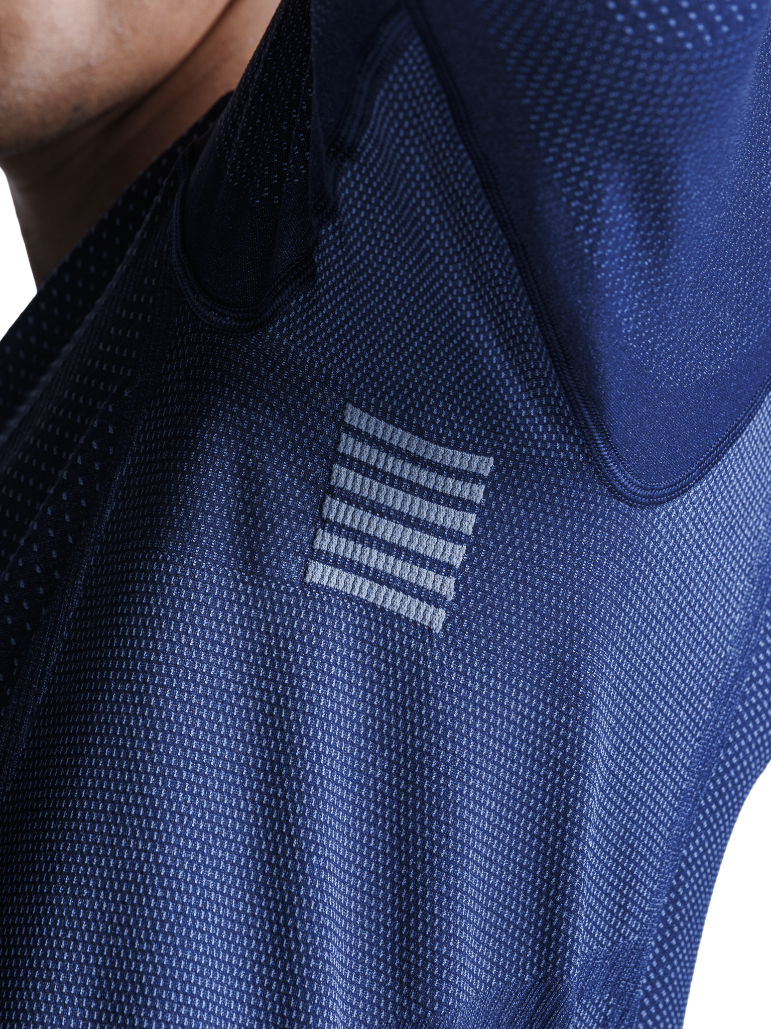 x-bionic-xceed-run-shirt-ls-herren-laufshirt-langarm-marine image 8