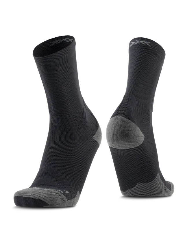 x-socks-gravel-discover-crew-radsocken-black-charcoal image 1