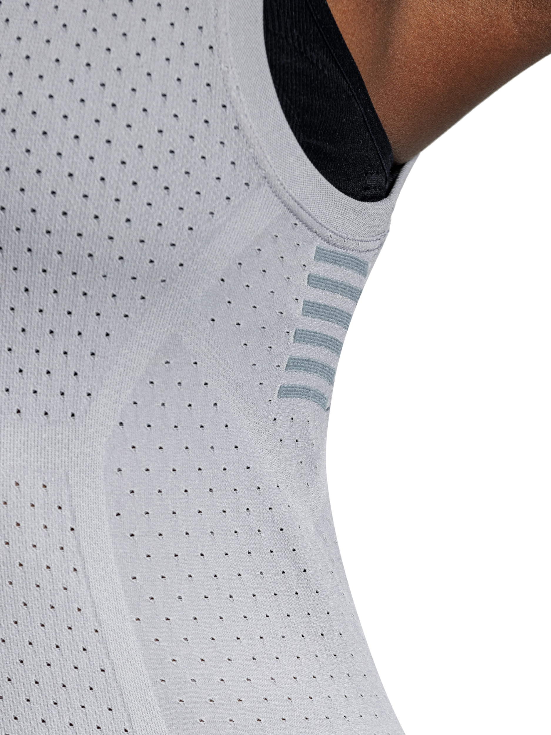 x-bionic-xceed-ride-baselayer-tanktop-seal-grey-gr-m image 4
