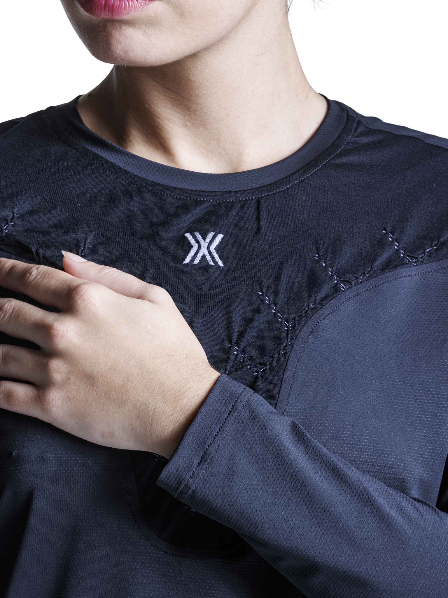 x-bionic-corefusion-run-shirt-langarm-damen-schwarz-thermoshirt image 5