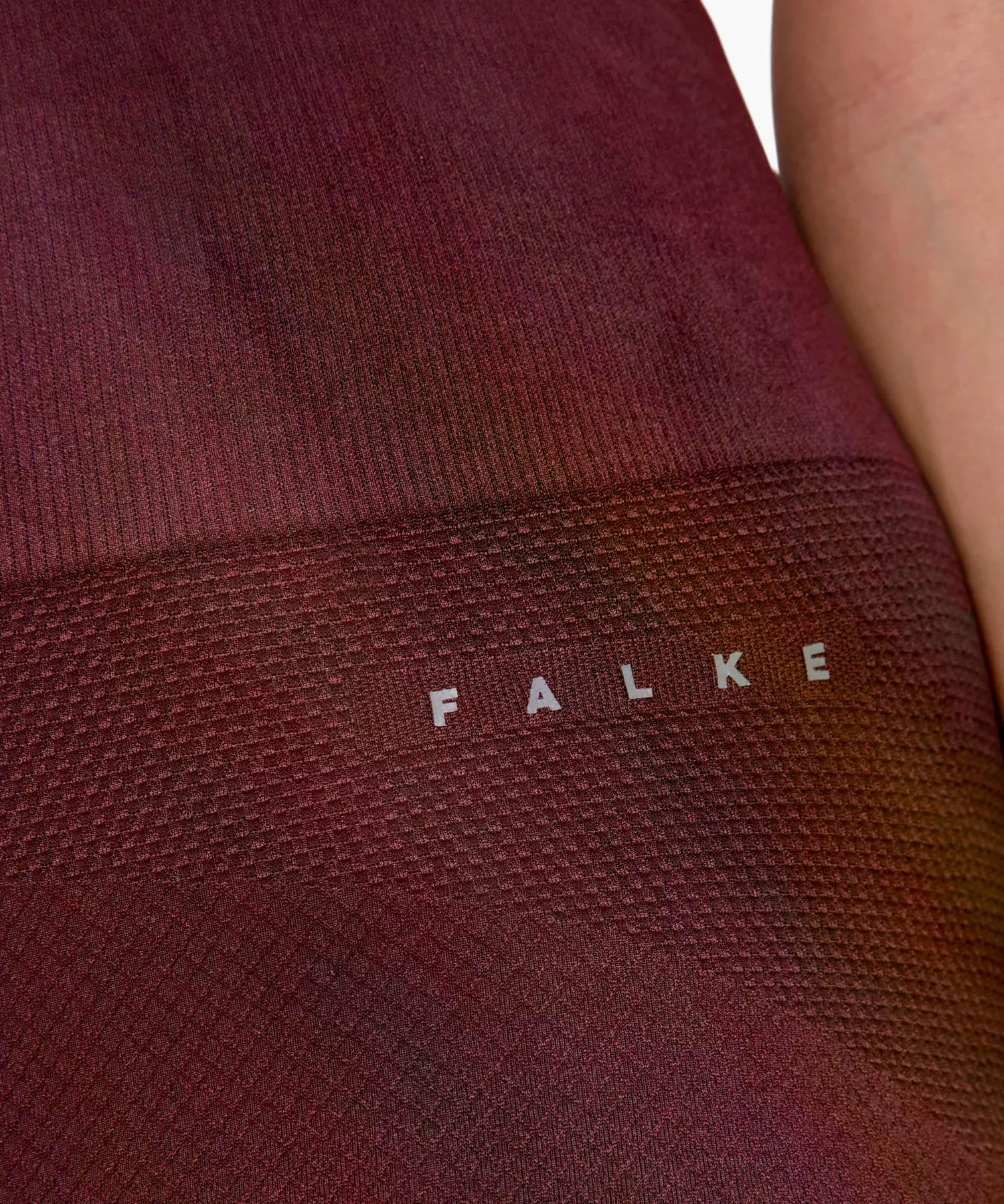 falke-true-motion-tights-kurz-training-contouring-gerafft image 5