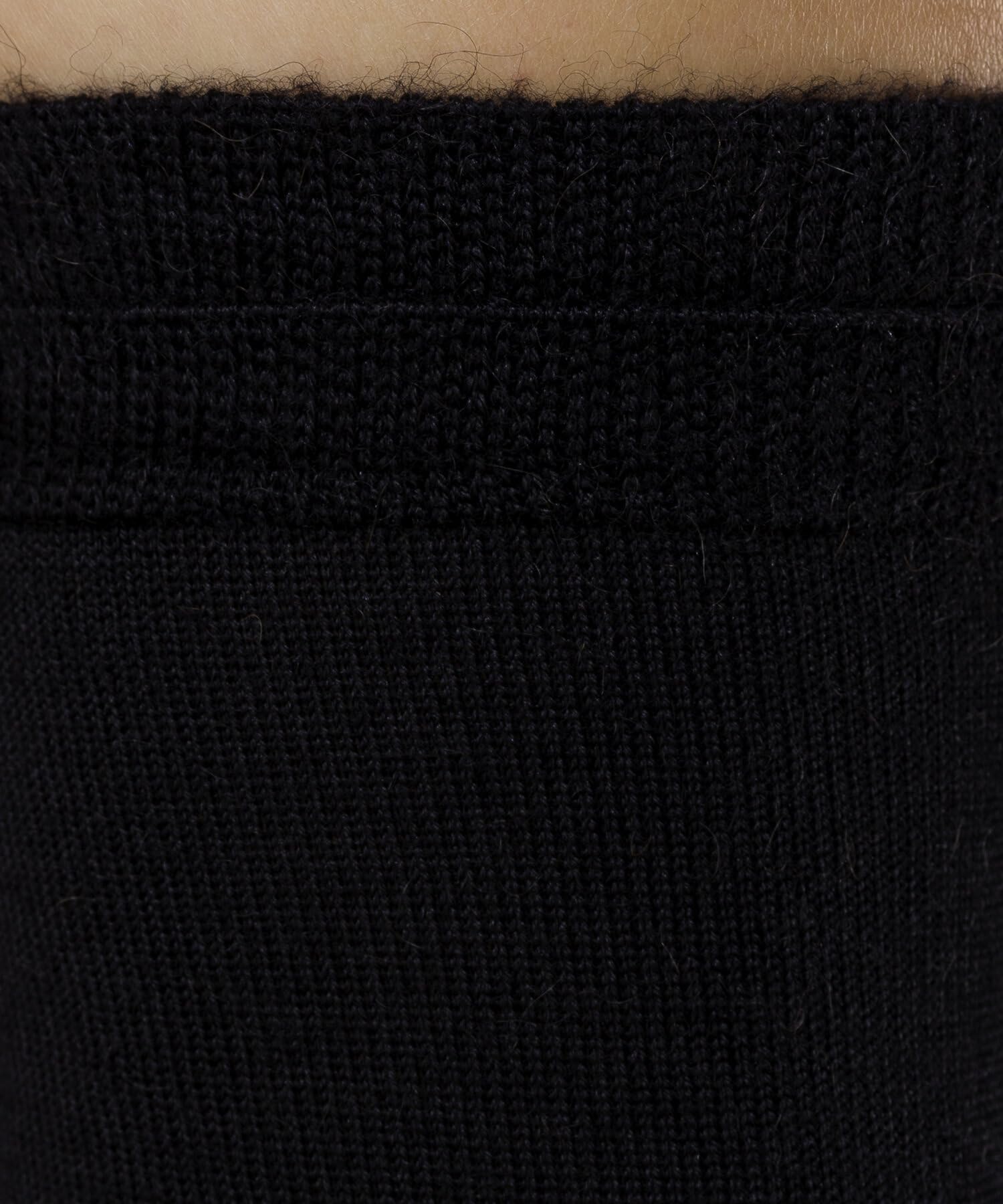 falke-no-4-damen-socken-seide-kamelhaar-schwarz image 2