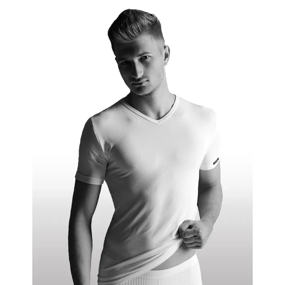 rohner-t-shirt-v-neck-funktionsshirt-dryarn-atmungsaktiv image 1